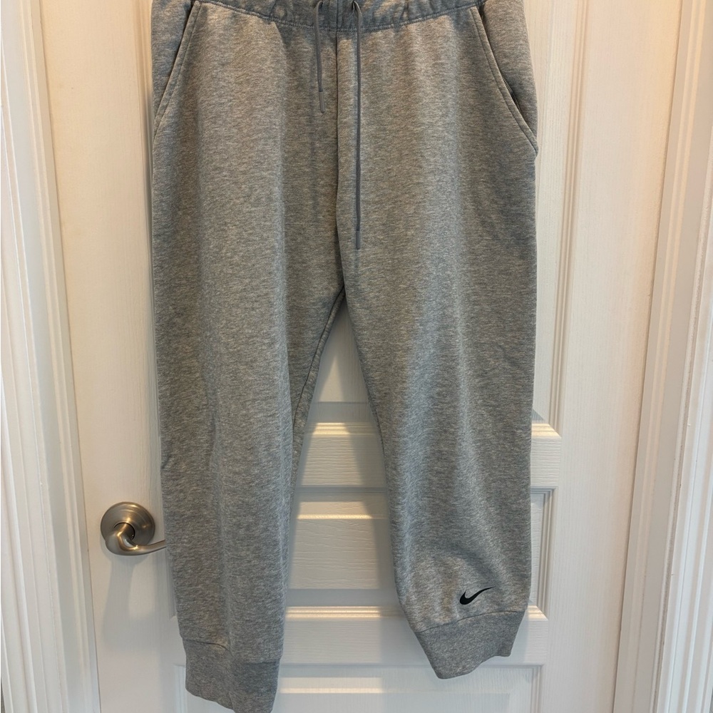 Nike Cropped Heather Gray Joggers
